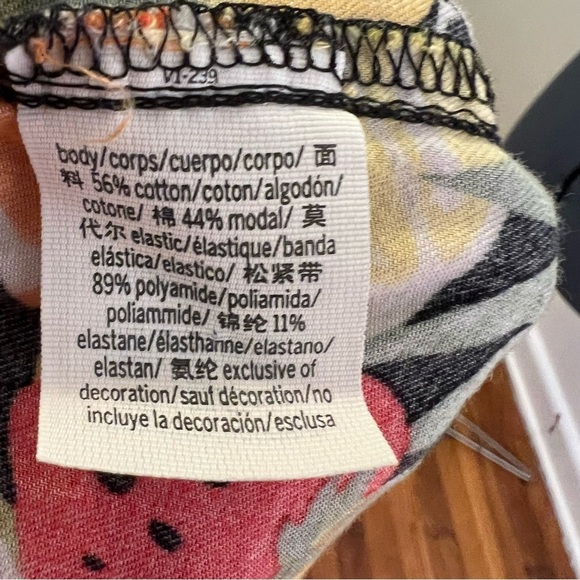 Victoria’s Secret PINK Sleepwear Boxer Shorts Black Fruit S - Picture 9 of 9